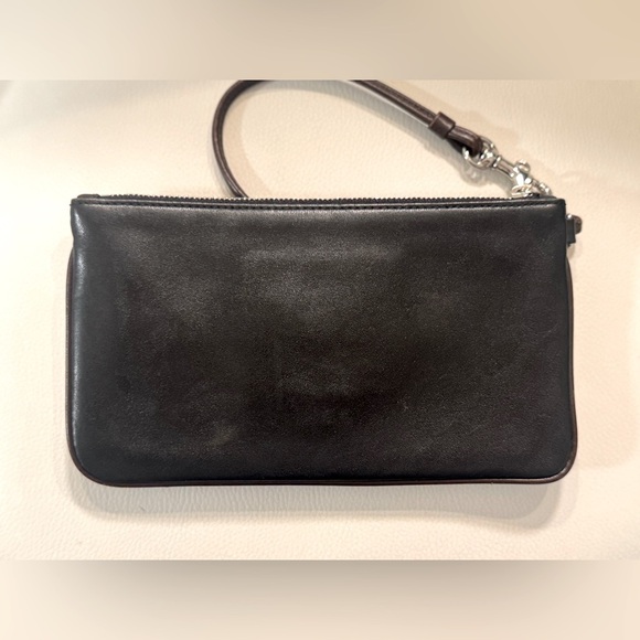 COACH Vintage Black Leather Wristlet - Picture 2 of 8